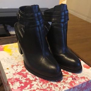 Chinese laundry cut out booties